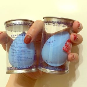 Gentle glossy blender